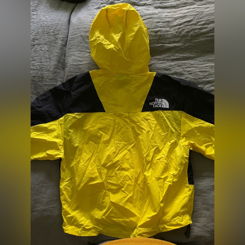 North face wind breaker